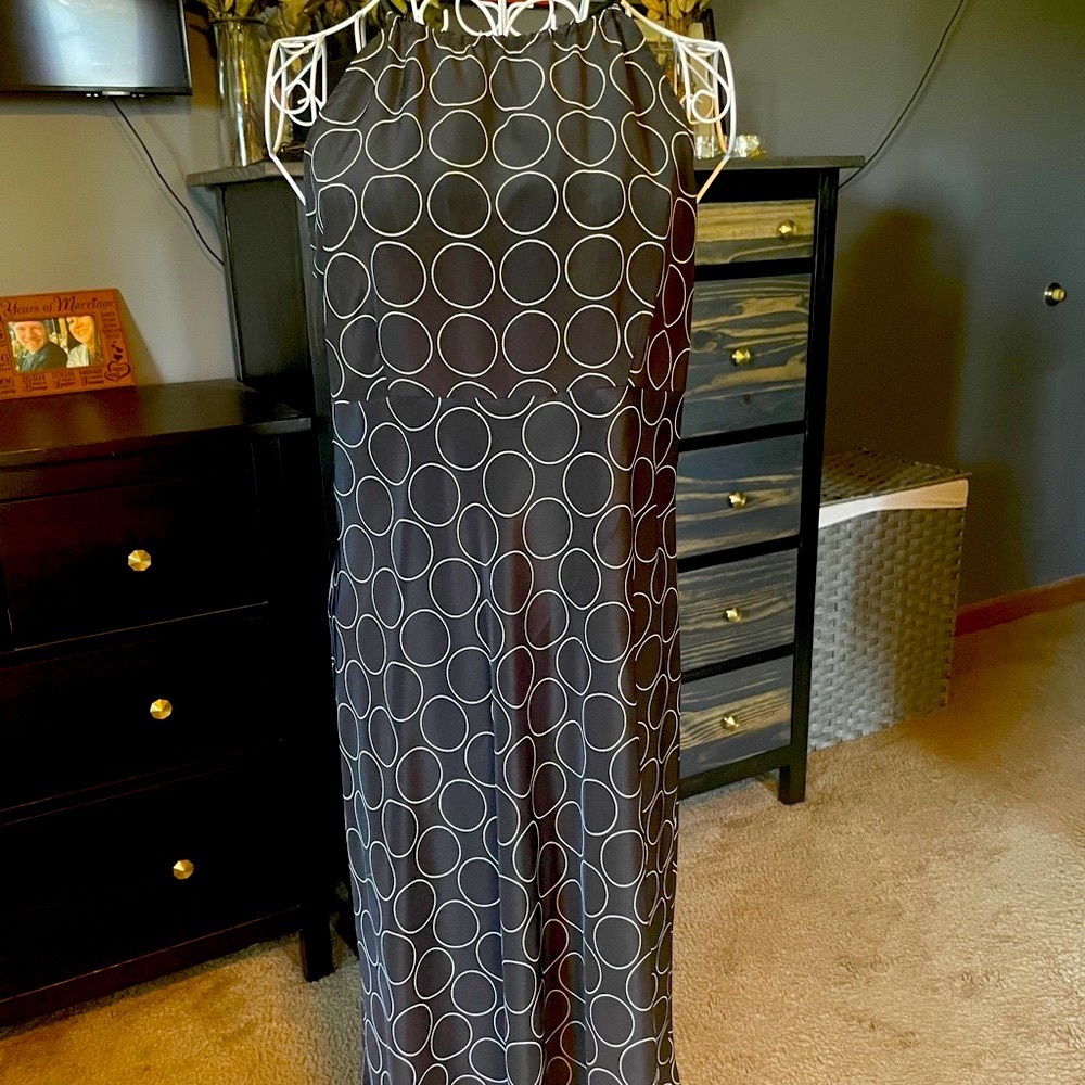 Black dress with loop/circle print